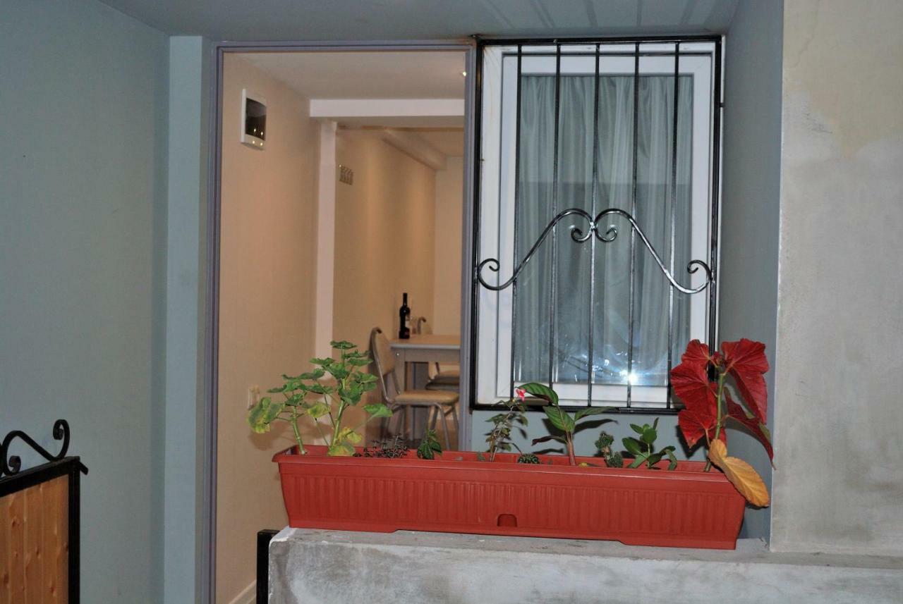 Nikas Apartment Тбилиси Экстерьер фото