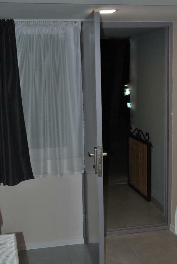 Nikas Apartment Тбилиси Экстерьер фото