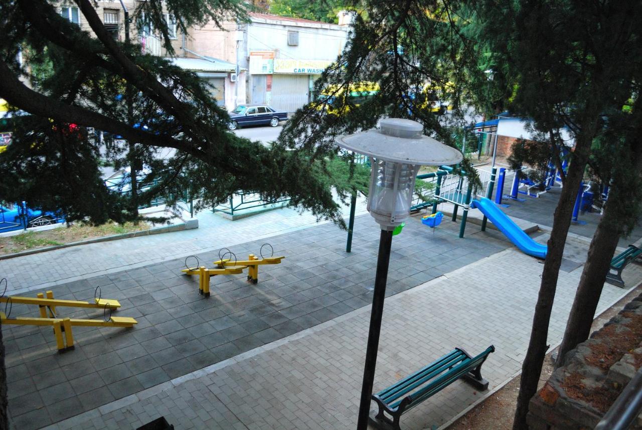 Nikas Apartment Тбилиси Экстерьер фото